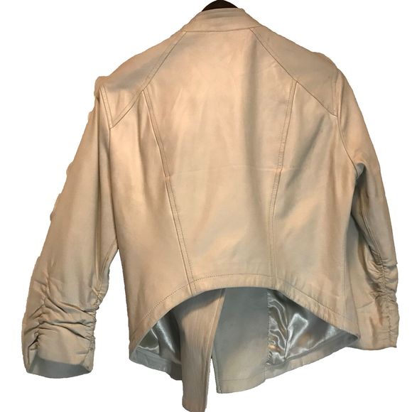 Bebe Ivory 100% genuine leather motor asymmetric jacket with ruched sleeves s - Picture 9 of 11